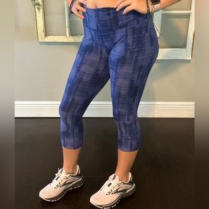 Nike capri Sri-fit leggings size Medium